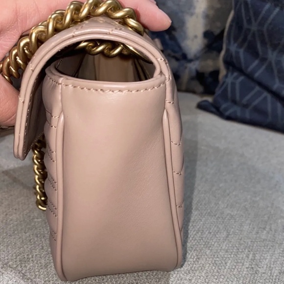 Gucci GG Marmont Small Shoulder Flap Bag - Picture 3 of 8